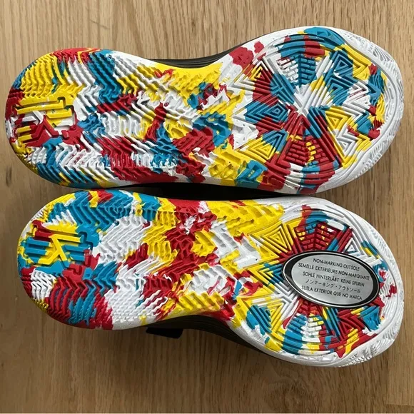 🏀 👟 NIKE KYRIE Flytrap 6 SE GS MULTI COLOR Sneakers- size 1Y- {NWOT}