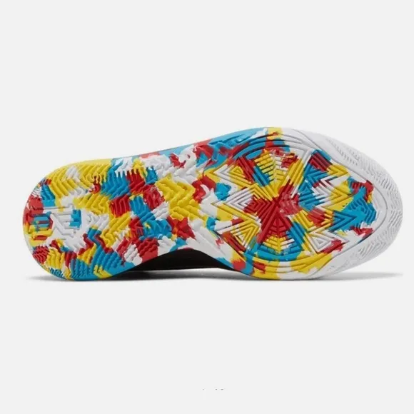 🏀 👟 NIKE KYRIE Flytrap 6 SE GS MULTI COLOR Sneakers- size 1Y- {NWOT}