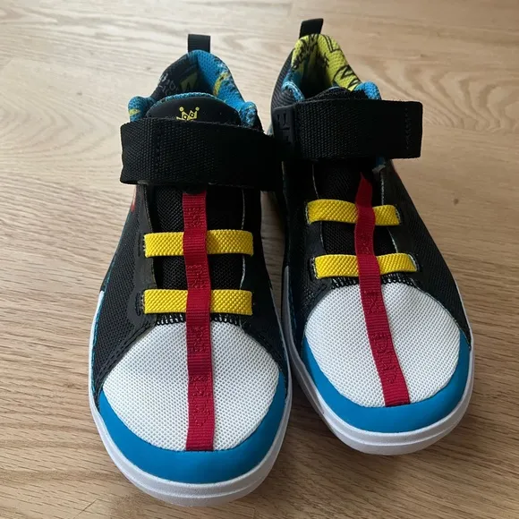 🏀 👟 NIKE KYRIE Flytrap 6 SE GS MULTI COLOR Sneakers- size 1Y- {NWOT}