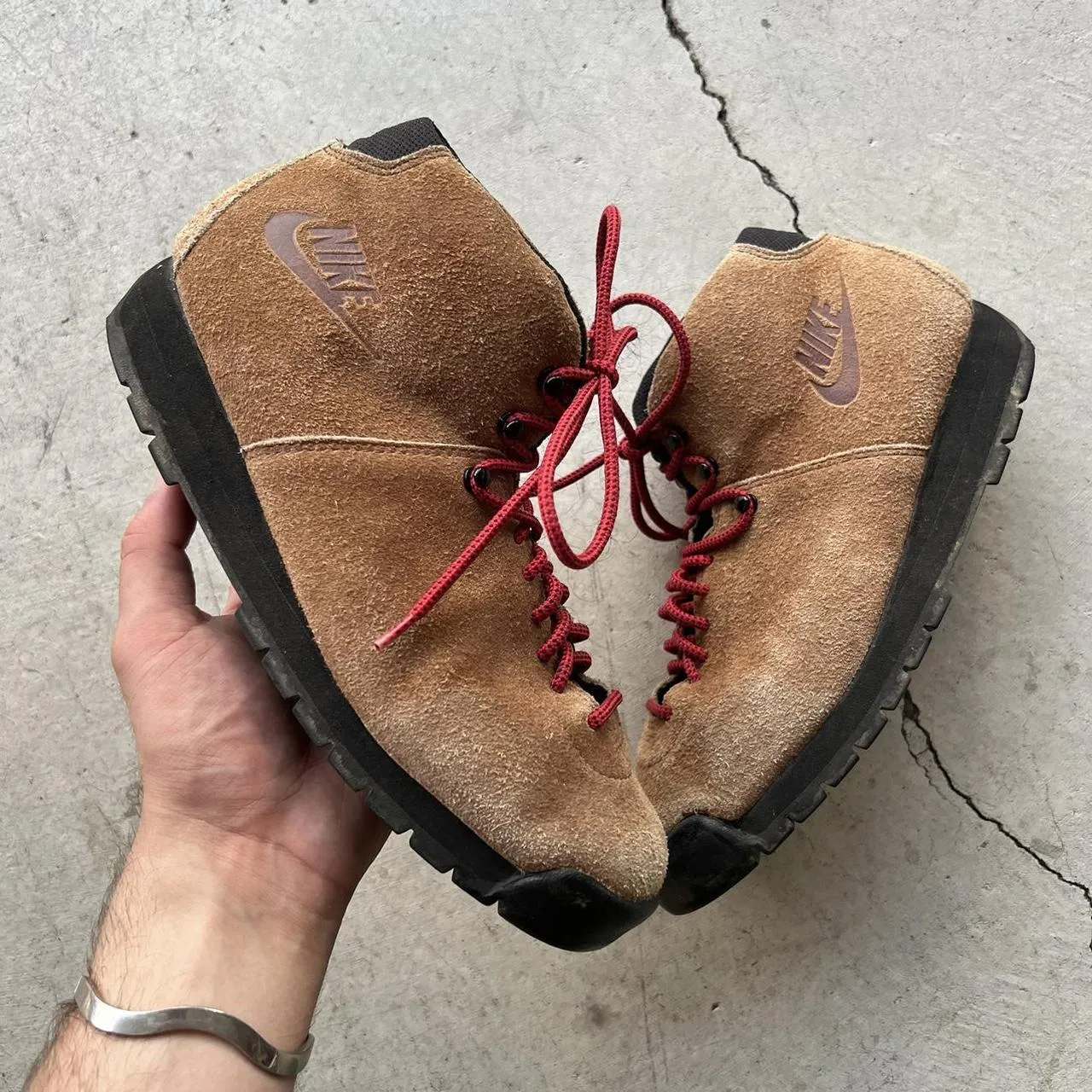 00s Nike Red Lace Hiking Boots- M's 7, W's 8.5