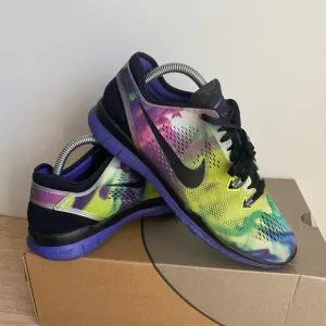 2014 Nike Free 5.0 TR Tie Dye Multicolor Women's running shoes - Size 8.5