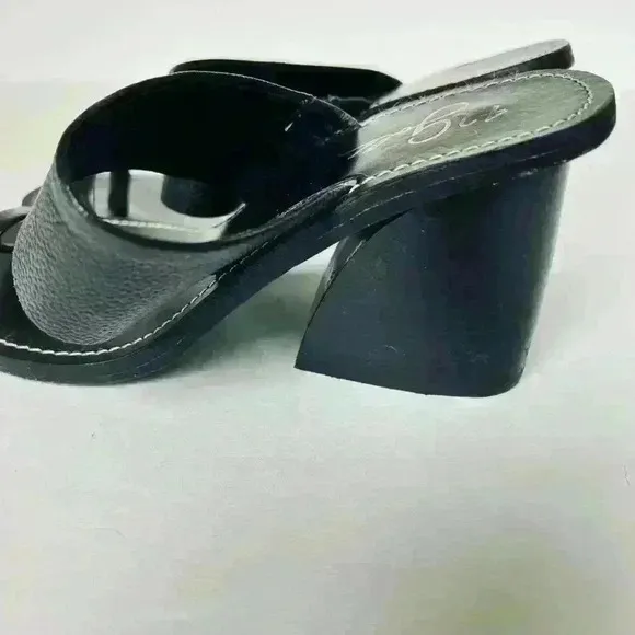42 Gold Eedie Casual Leather Sandals