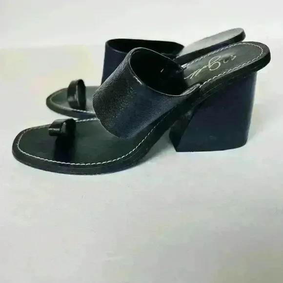 42 Gold Eedie Casual Leather Sandals