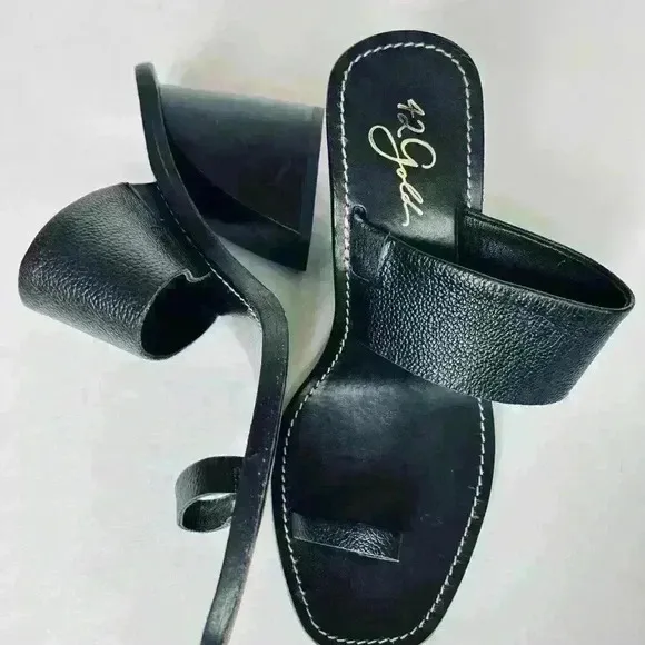 42 Gold Eedie Casual Leather Sandals