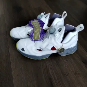 7.5, 9 Reebok Instapump Fury 95 White Glow in the Dark Mens Shoes GZ1615 Running
