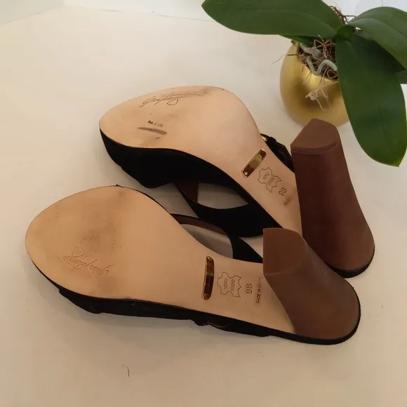 A.B.C. Black suede sandals Y2k