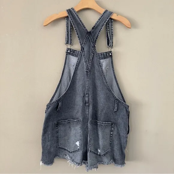 Abercrombie &amp; Fitch Gray Denim Short Overalls Size L