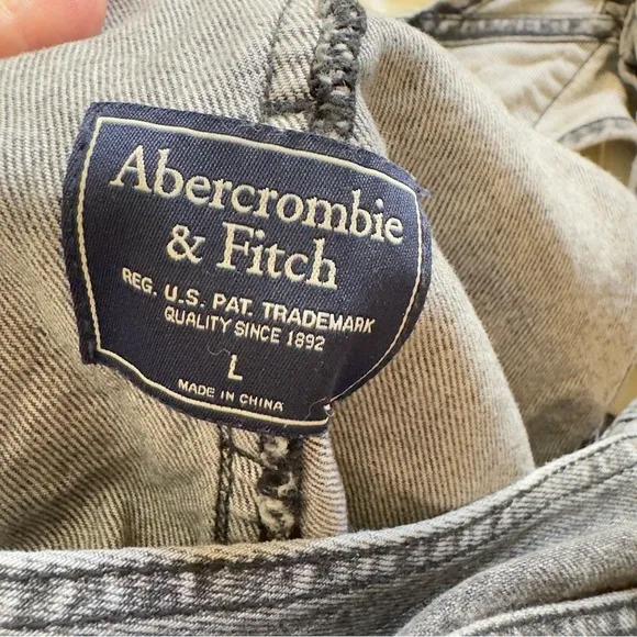 Abercrombie &amp; Fitch Gray Denim Short Overalls Size L