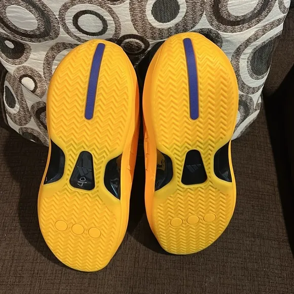Adidas Crazy Iiinfinity Collector’s Bold Yellow and Black Athletic Shoes
