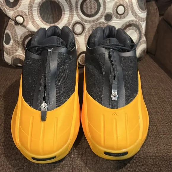 Adidas Crazy Iiinfinity Collector’s Bold Yellow and Black Athletic Shoes