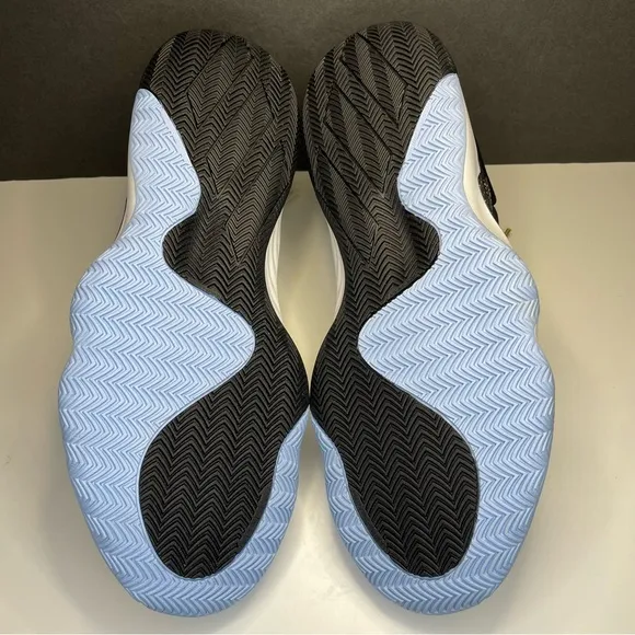 Adidas D.O.N. Issue #1  DONOVAN MITCHELL Basketball Shoes Size Men’s 11.5