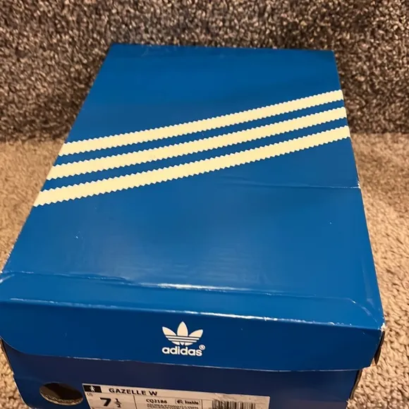 Adidas Gazelle shoes sneakers new CQ2186 Ash pink Women’s Size 8.5