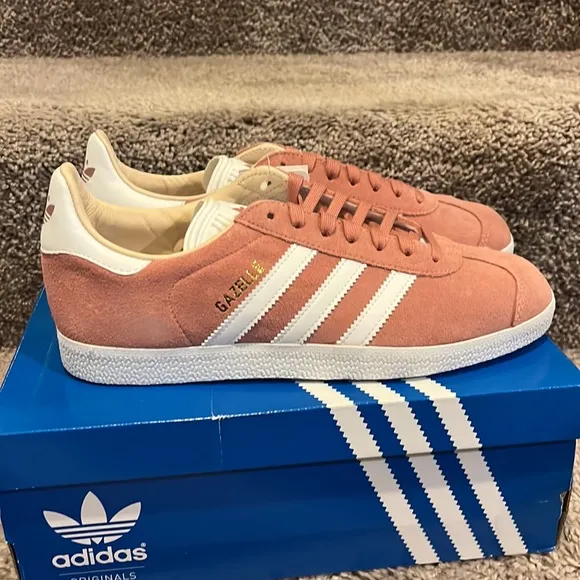 Adidas Gazelle shoes sneakers new CQ2186 Ash pink Women’s Size 8.5
