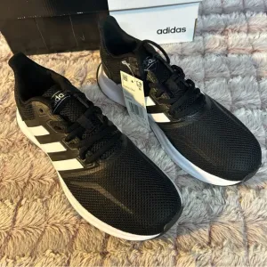 Adidas kids Runfalcon Sneakers size 6