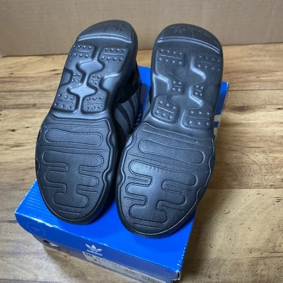 Adidas Originals ZX 2K FLUX C Kids Size 2.5 Sneakers Black School Shoes Athletic