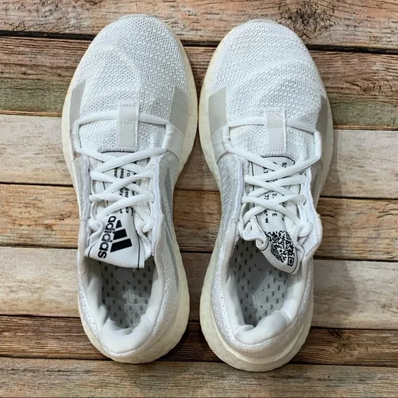 Adidas Senseboost GO Athletic Shoes