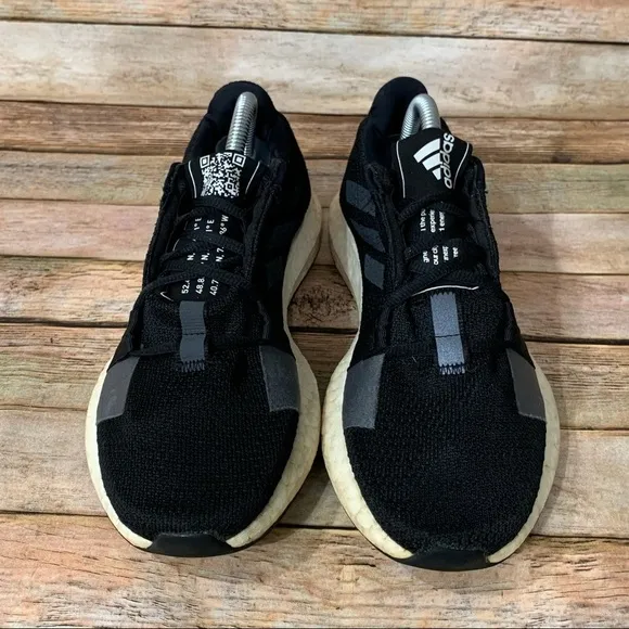 Adidas Senseboost GO Athletic Shoes