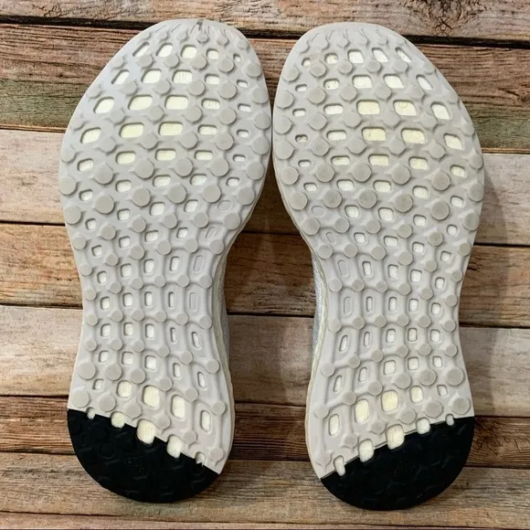Adidas Senseboost GO Athletic Shoes