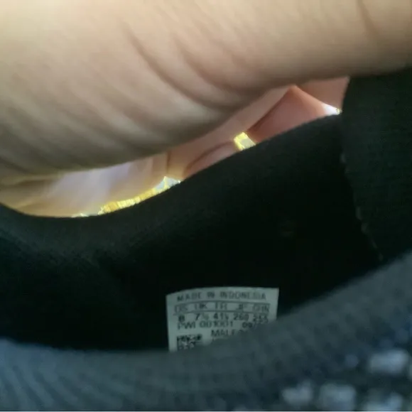 Adidas sneakers black size 8