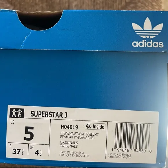 Adidas Youth SZ 5 Superstar J Athletic Shoes H04019 NEW IN BOX