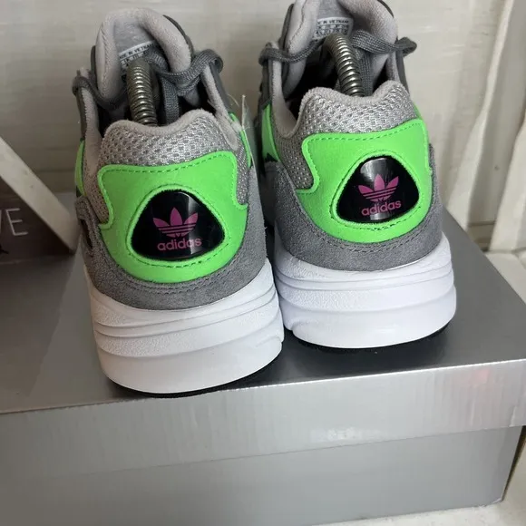 Adidas Yung-96 Juniors Size 5 Gray Pink Green Shoes Sneakers New!