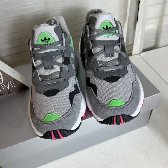 Adidas Yung-96 Juniors Size 5 Gray Pink Green Shoes Sneakers New!