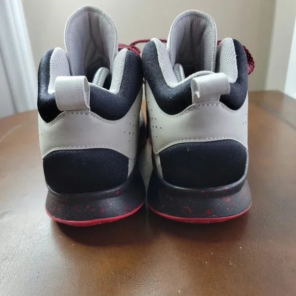 ADISAS Gray Red Men's Athletic Shoes size 5 1/2
