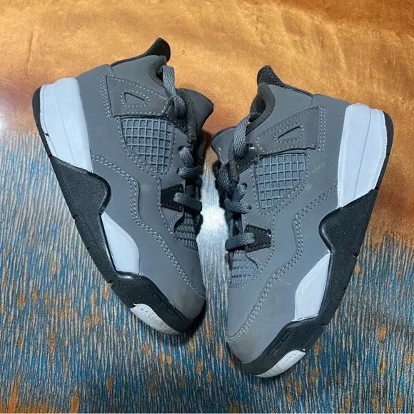 Air Jordan 4 Cool Gray Black Sneakers size 8 child leather
