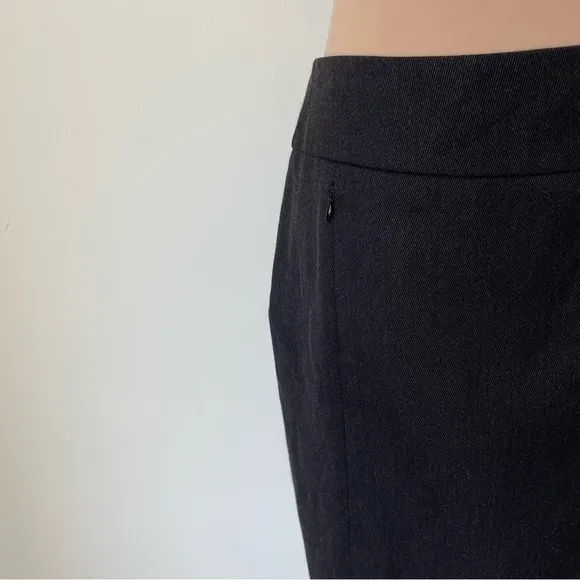 Akris 100% Wool Zipper Pocket Gray Career Professional Pencil Skirt EUC Size 6
