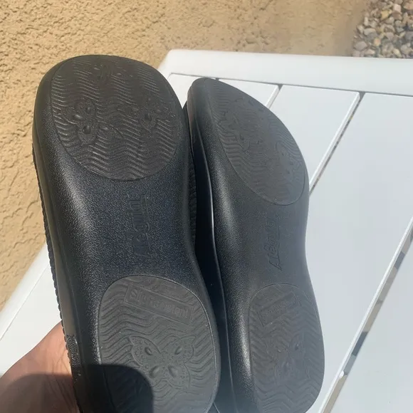 Alegria black suede shoelace shoes size 8-8.5 ( European 38)