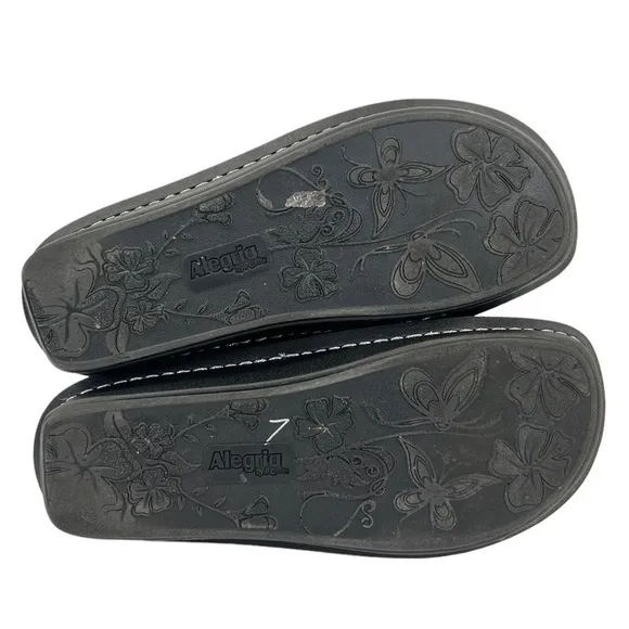 Alegria Women’s Black Leather Embossed Snake Print Mary Jane Shoes