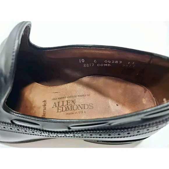 Allen Edmonds Berwick ~Men’s Size 10E~ Black Leather Tassel Loafers Dress Shoes.