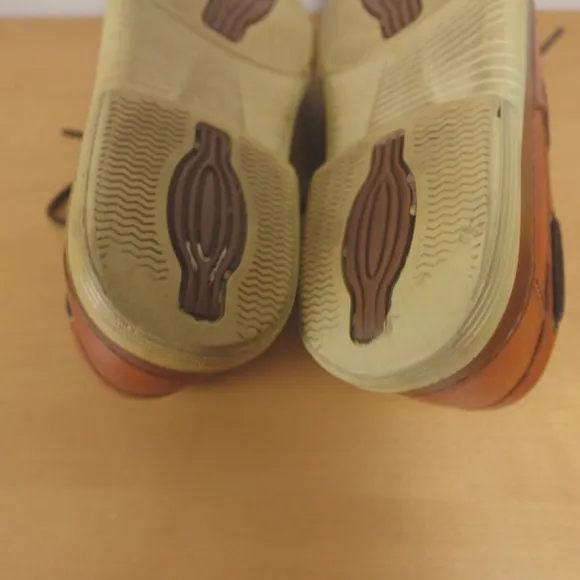 Allen Edmonds Boat Shoes Mens 9.5 B Brown Leather Eastport 43502