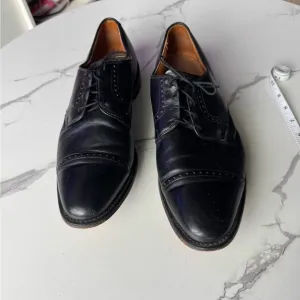 Allen Edmonds Men’s  13D Black Leather Dress Shoes