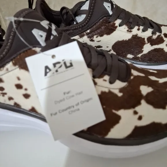 APL Iconic Phantom Athletic Sneaker Deep Brown/White/Cow Hair Shoes Size 7