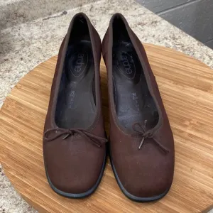 Arche 5 brown suede pump shoes