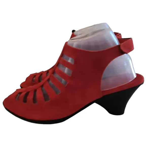 Arche Soexor Wedge Ribcage Shoes Women's Size 41 / US 9.5  Red  Suede Leather