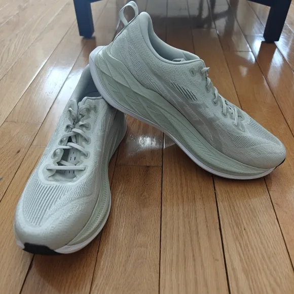 Asics Mens Superblast 2 1013A142 White Running Shoes Sneakers Size 13