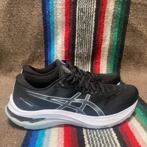 ASICS Women's GT-2000 Black/White Running Shoes size 8.5