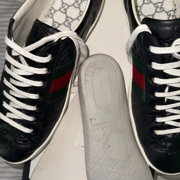 Authentic Gucci Black and Green Sneakers with Signature Stripe