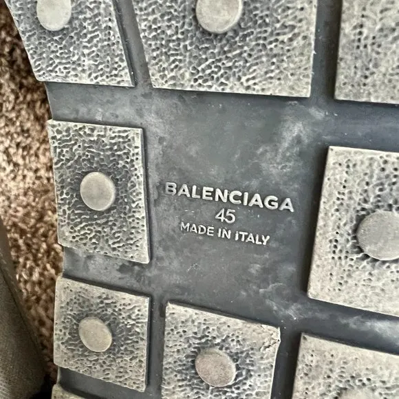 Balenciaga Men's Race Runner Multicolor Sneakers Shoes.