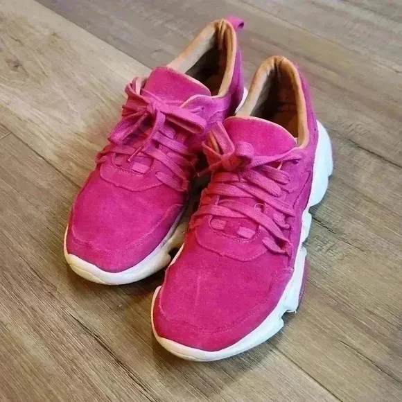 Band of Gypsies pink suede fucsia snickers shoes size 38