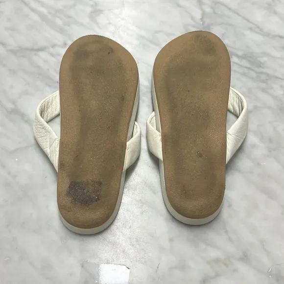 Beek White Leather Flip Flops Size 8 Thong Sandal