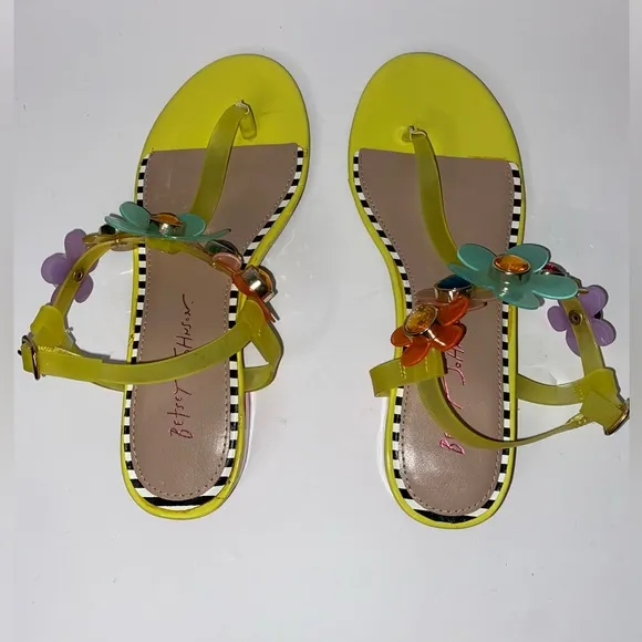 Betsey Johnson Yellow Alanni Sandals w/ Rhinestone Flower Embellishments Size 7