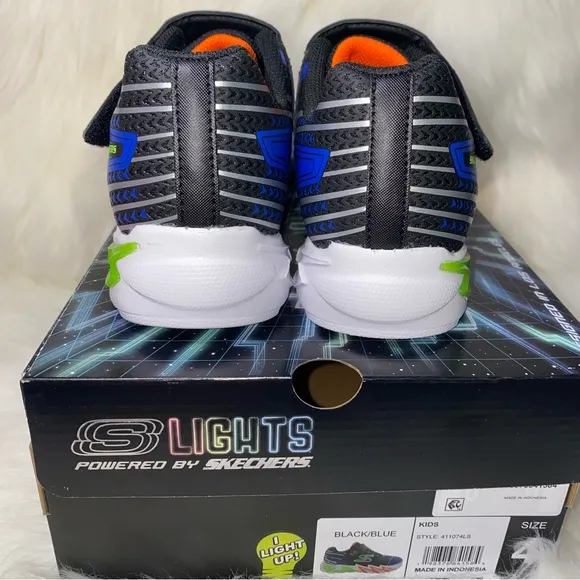 Big Boy sneakers sketchers Light up Size 4 big kid New