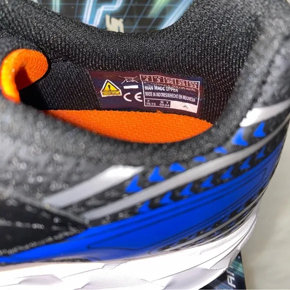 Big Boy sneakers sketchers Light up Size 4 big kid New