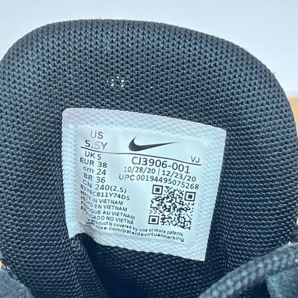 Big Kids Nike Air 95 Recraft Triple Black Athletic Shoes Sneakers Size 5.5 Y GUC