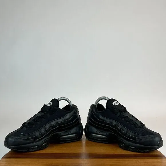 Big Kids Nike Air 95 Recraft Triple Black Athletic Shoes Sneakers Size 5.5 Y GUC