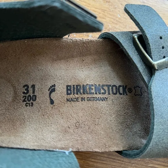 Birkenstock boys Sandals - Olive Green size 31