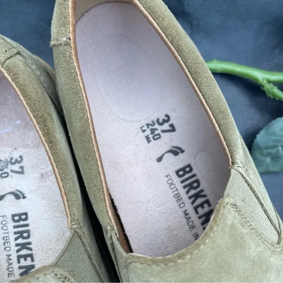 Birkenstock Oswego Grained, Sandcastle Suede Women's Size 37 USA Size 6.5